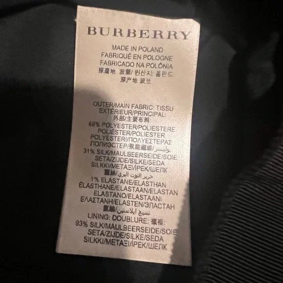 Burberry London Parade Red & Black Silk Jacquard Pleated A-Line Skirt NWT $750 - Picture 7 of 7